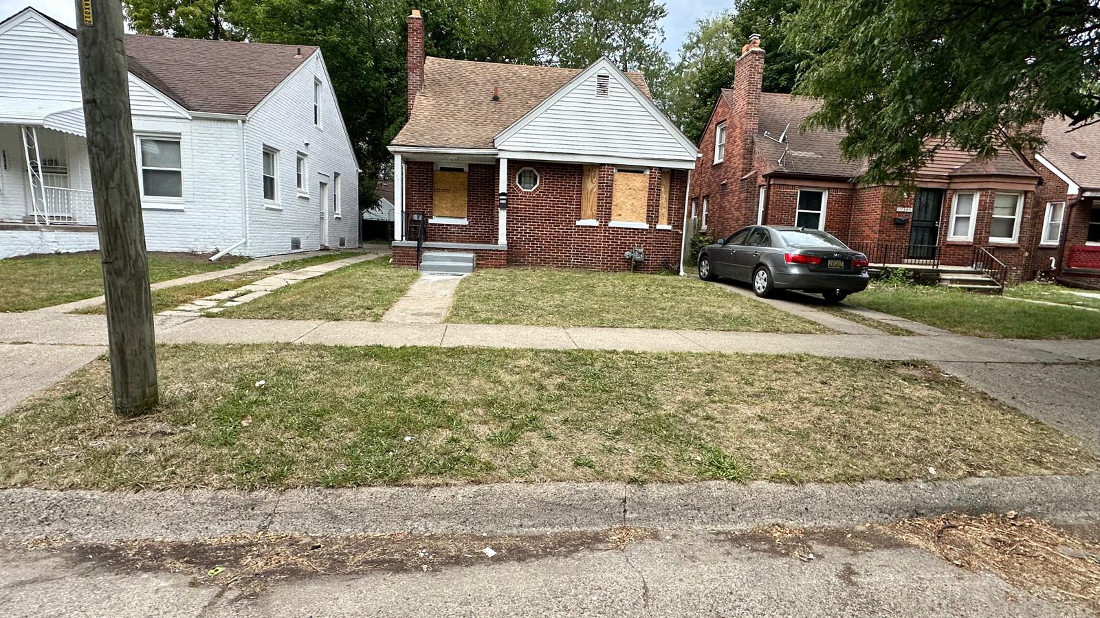 19339 Mansfield Street Detroit, MI 48235